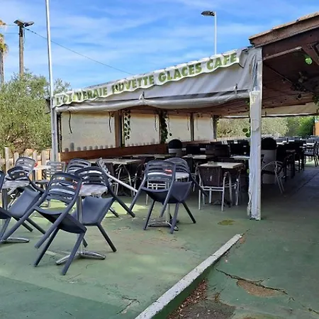 Mobil Confortable Avec Terrasse Pour 5 Personnes - Api-1-52-1161 Campingplads Laurens